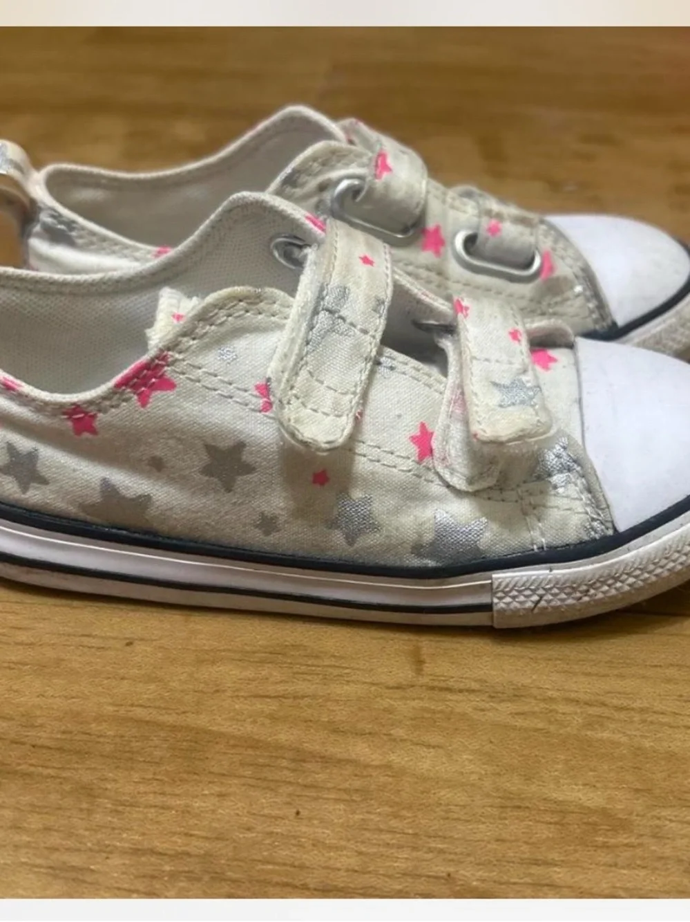 Converse Kids Cream Canvas Velcro Sneakers with Pink & Silver Stars size 10